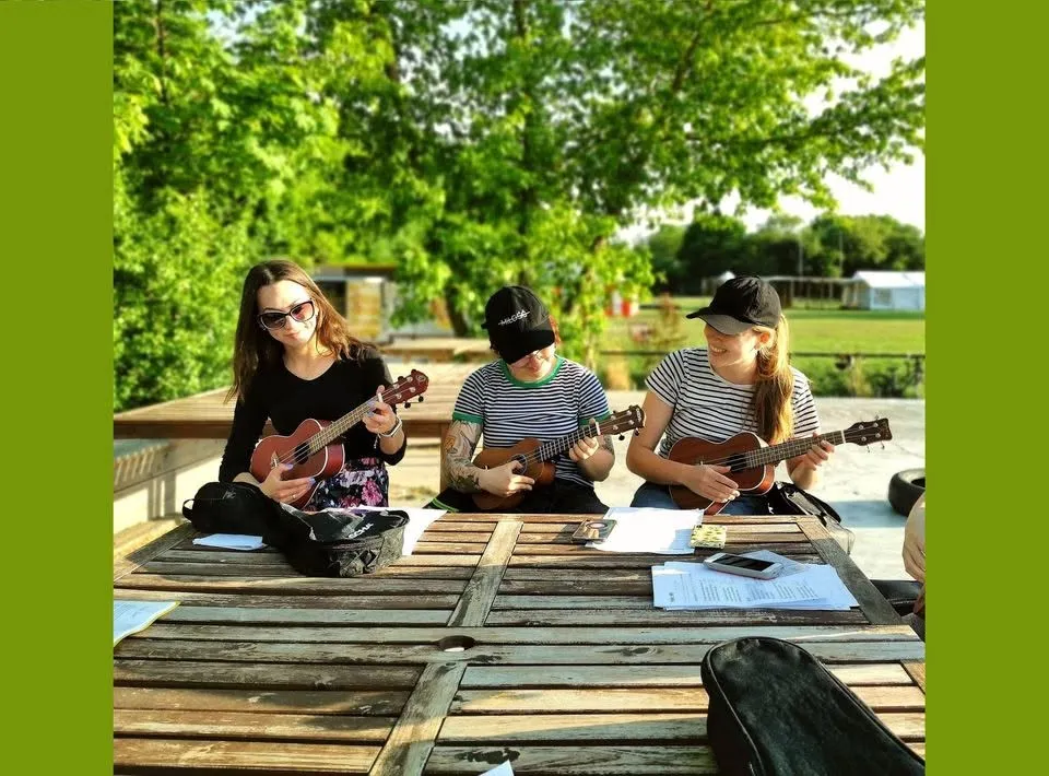 Ukulele w plenerze 