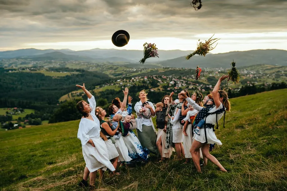 Podbeskidzkie mamy na sesji chustowej 2026