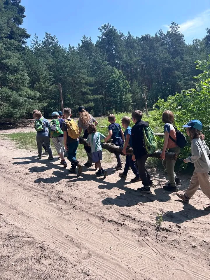 🌲 LEŚNA AKADEMIA ŻYCIA – Pozalekcyjne warsztaty outdoorowe i rozwój w harmonii z naturą! 🌳✨