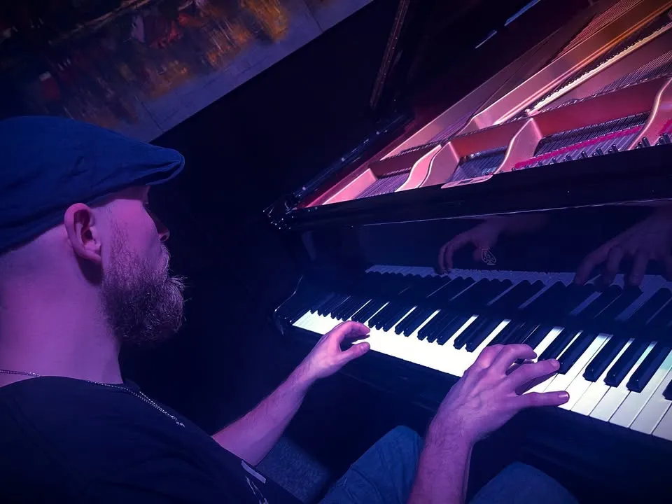 Fortepianowe ukojenie przy świecach