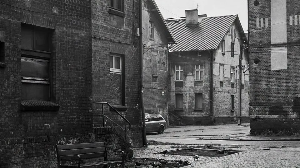 Przedmieścia Paryża – wystawa Marcina Kubiaka laureata Konkursu im. Bartka Molgi „Pierwsza solówka”